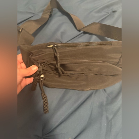 NWT bum bag lots of zippers! - Picture 6 of 7